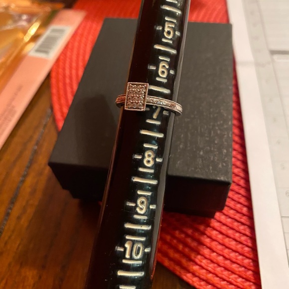 Beautiful 3 bands Ring - Picture 2 of 8